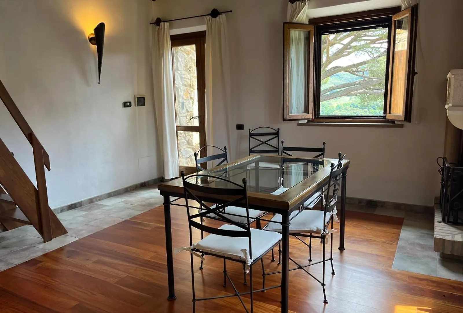 Farm stay Agriturismo Aia Leccioni Micciano