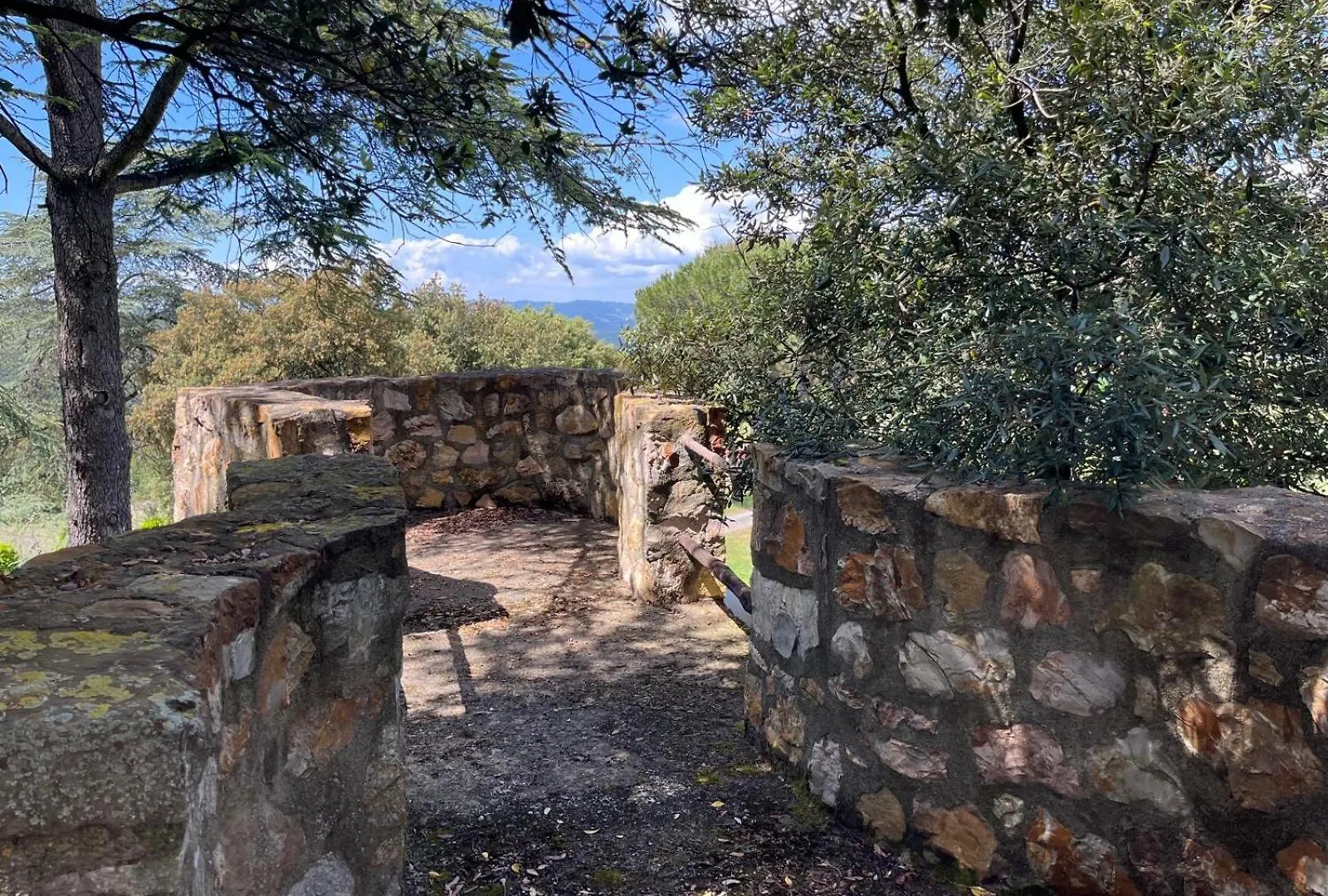 Agriturismo Aia Leccioni Micciano مزرعة للإقامة